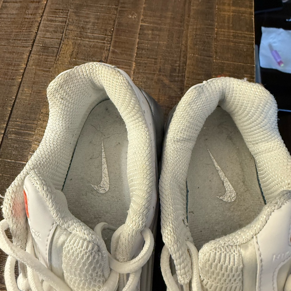 Nike Shox R4 - Picture 3 of 5